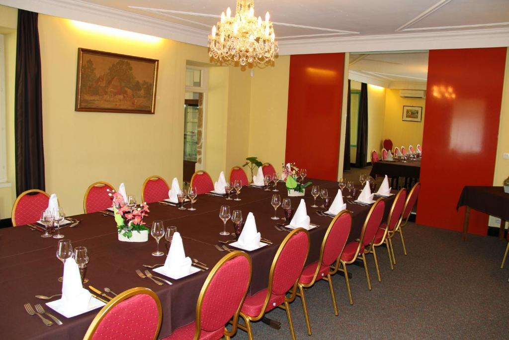 Logis Hotel Restaurant Le Grand Turc L'Oie Room photo